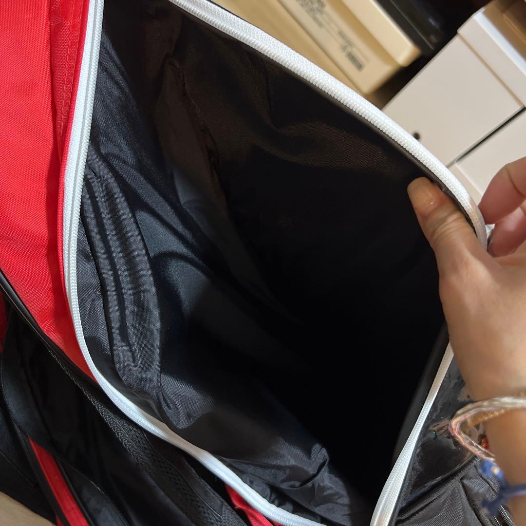 バドミントン ラケットバッグ② YONEX赤×黒 桃田サイン入 折らずに発送可能