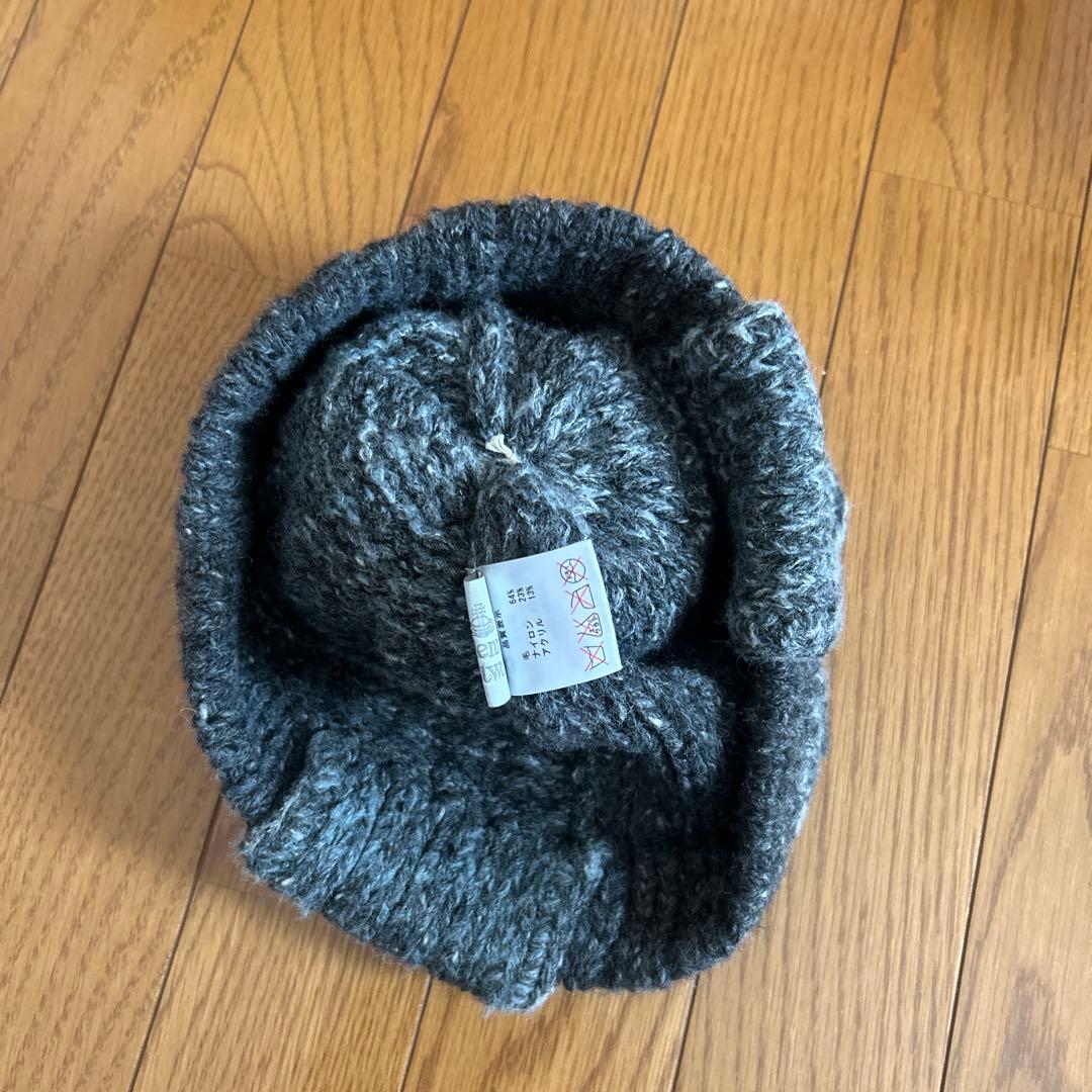 ヴィヴィアンウエストウッド　グレーポンポン付きニット帽