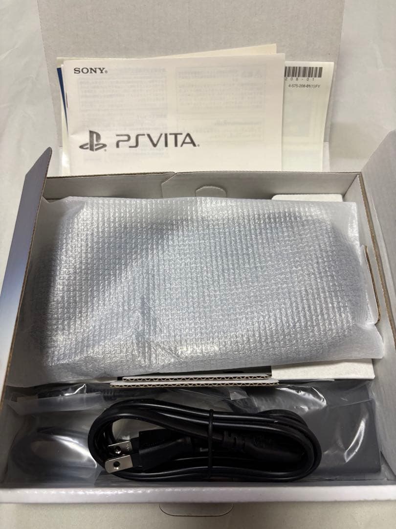 PlayStation®Vita（PCH-2000シリーズ） Wi-Fiモデル…