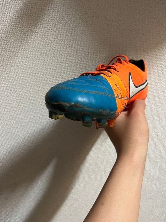 サッカー スパイク ティエンポ5