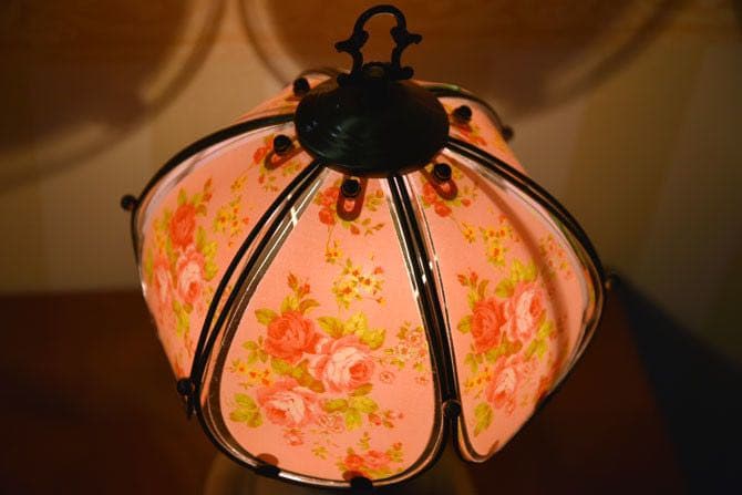 新品　ステンドグラス　ランプ　お姫様　エレガント　お洒落　おしゃれ