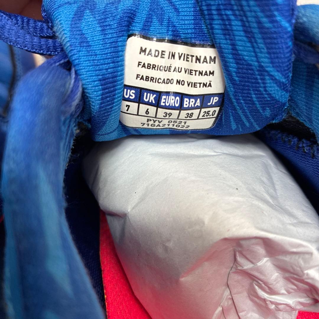 《美品》ミズノWAVE CLAW2 3E バドミントン靴　25