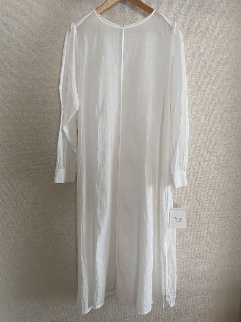 yuni recycled cotton tuck ワンピース ホワイト