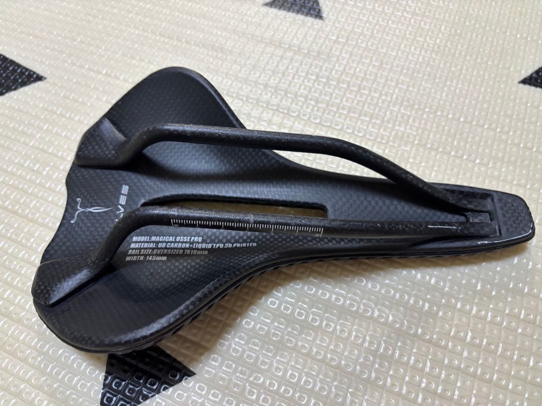 ELVES Magical OSSE PRO サドル　145mm