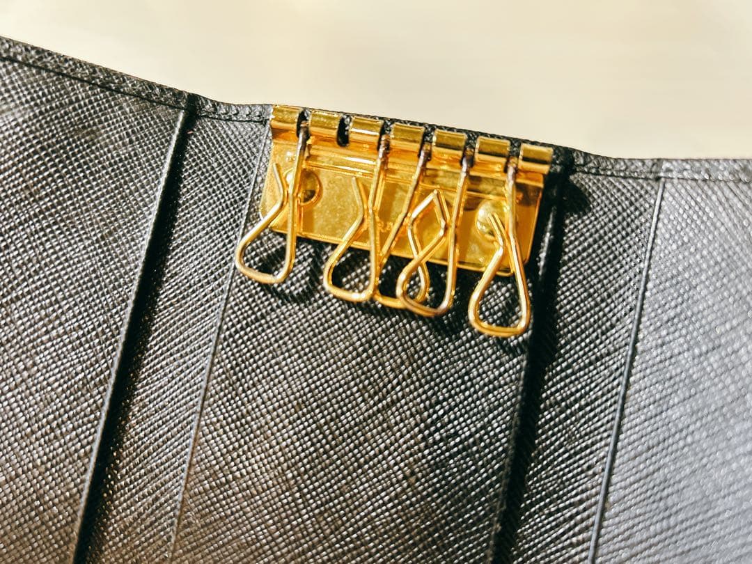 『超美品♡』PRADA ブラック サフィアーノレザー キーケース