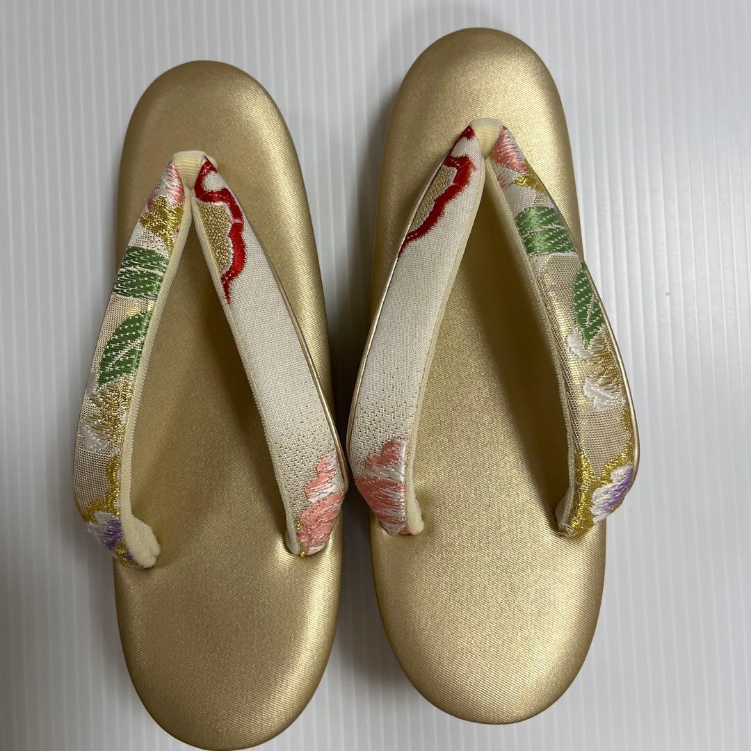 花柄刺繍 和装用バッグと草履 セット　振袖、訪問着、付下げ