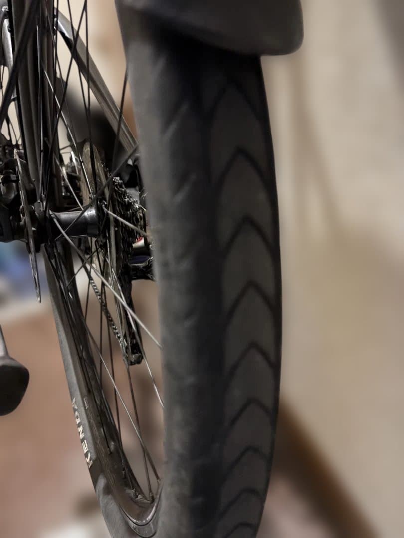 ジャイアント　クロスバイク　Gravier Disc