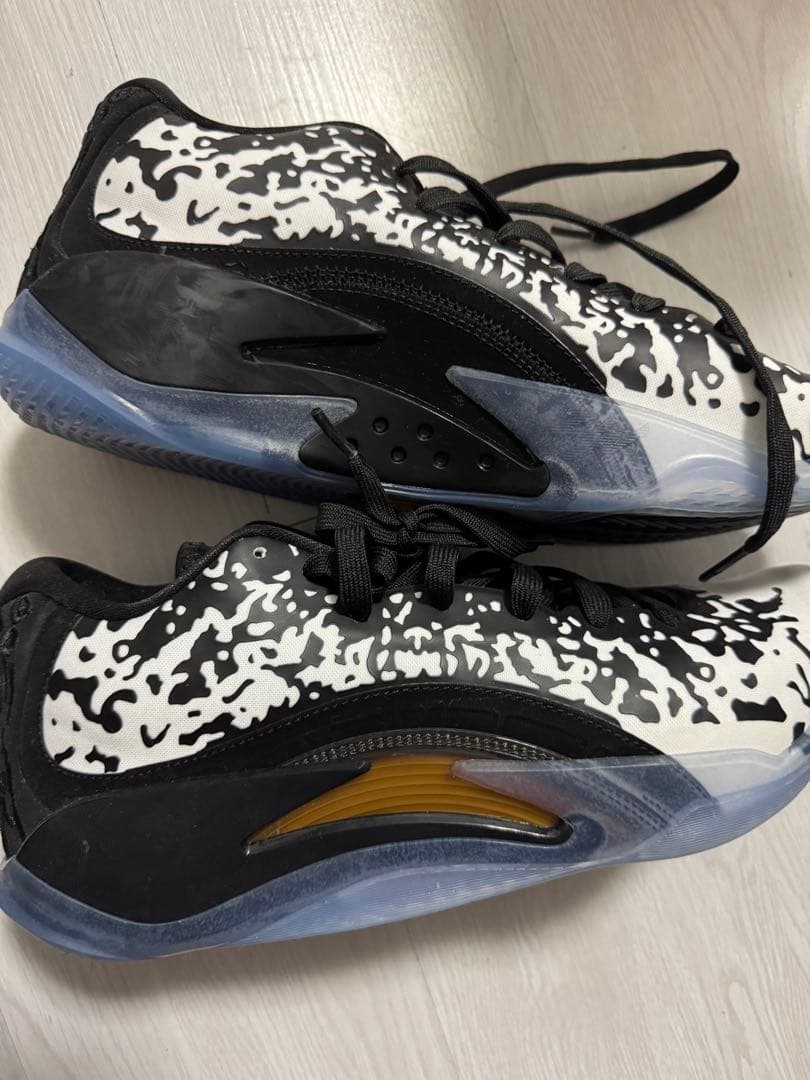 エアジョーダン　NIKE バスケットシューズ スプラッターデザイン 285