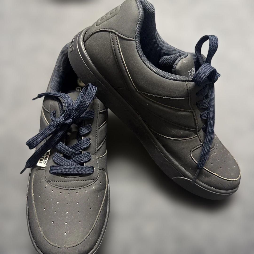 美品パーリーゲイツ PEARLYGATES ソフトスパイク ゴルフシューズ 紺