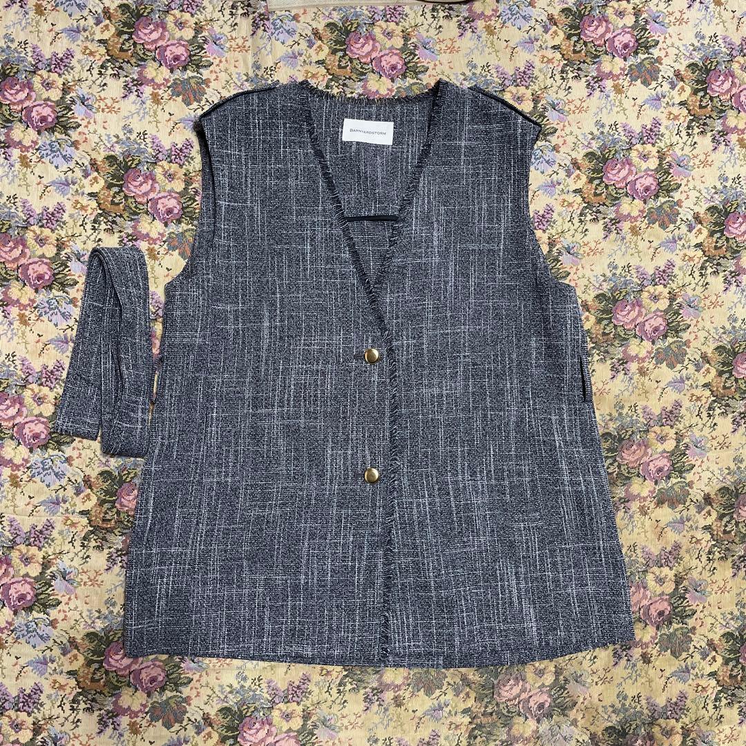 未使用＊BARNYARDSTORM ツイードベルト付きベスト 綺麗め