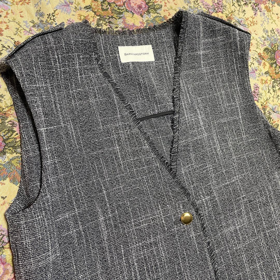 未使用＊BARNYARDSTORM ツイードベルト付きベスト 綺麗め