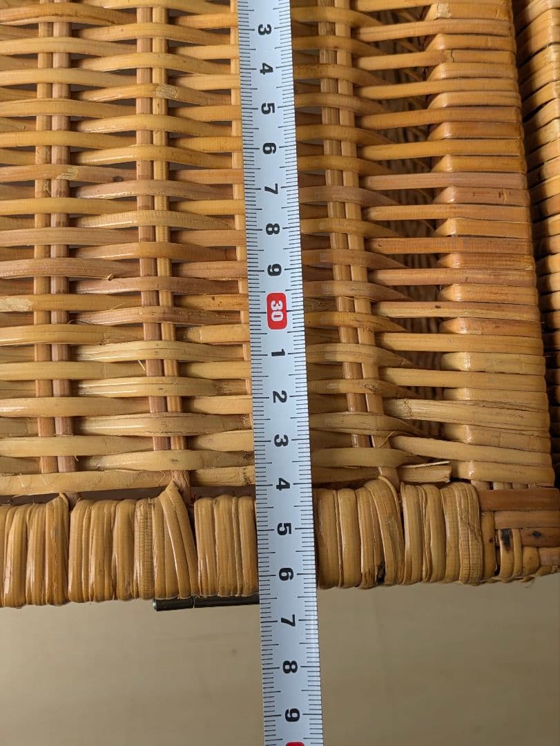 ラタン　アンティーク　レトロ　藤　カゴ　バスケット　収納　ボックス　かご　脚付き