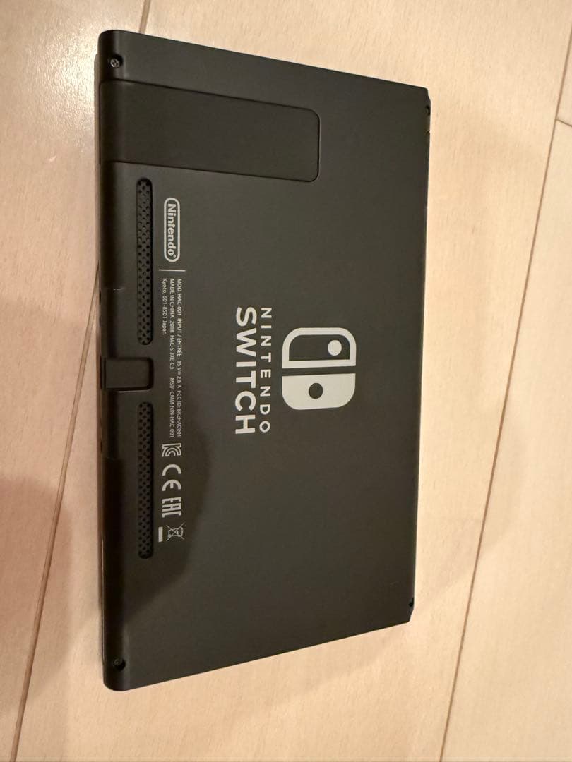 ニンテンドースイッチ 本体のみ　2018年製 初期型