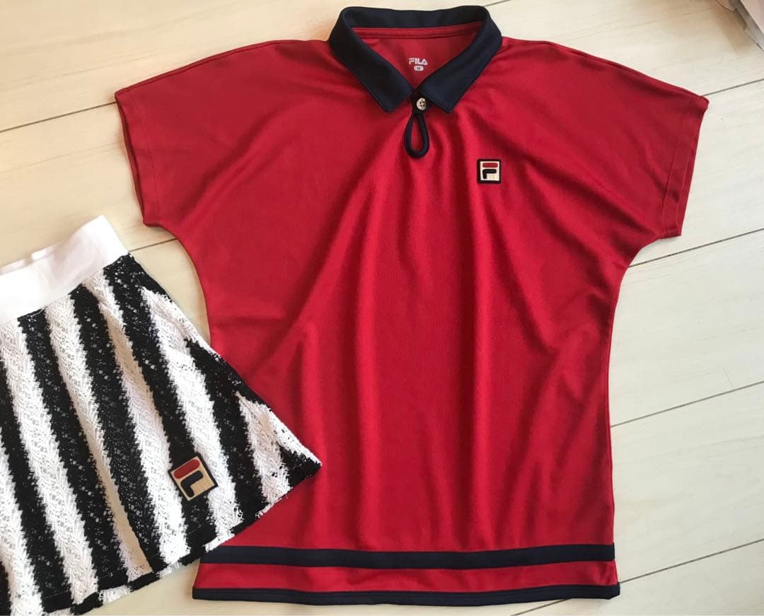 美品＊FILAフィラ＊レースのフレアースコートと赤のゆったりトップス上下セット