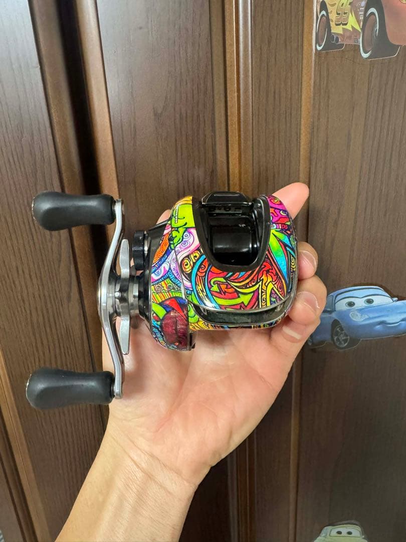 アンタレス2025 カスタムスキン付き 美品 ベイトリール