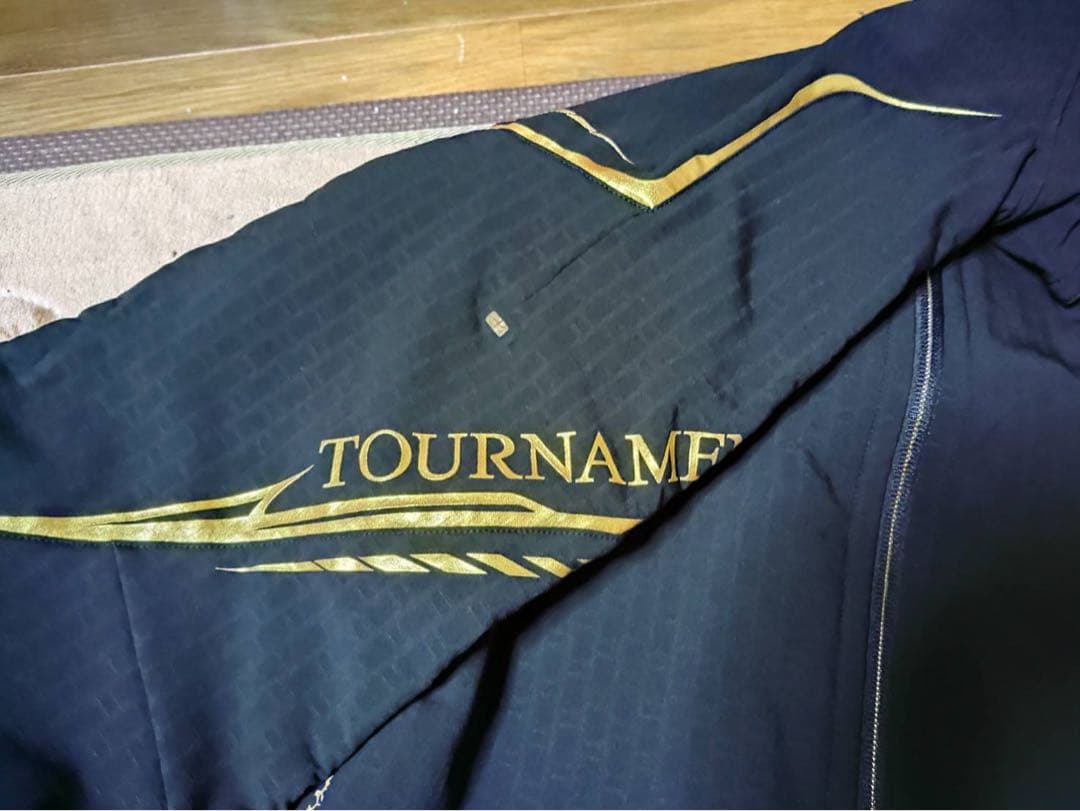 トーナメント ジャケット