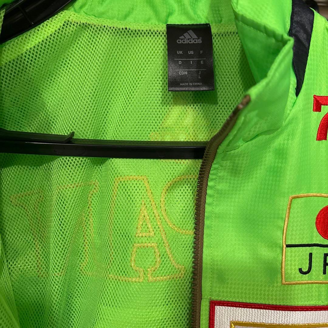 アディダスプロフェッショナル ウィンドジャケット