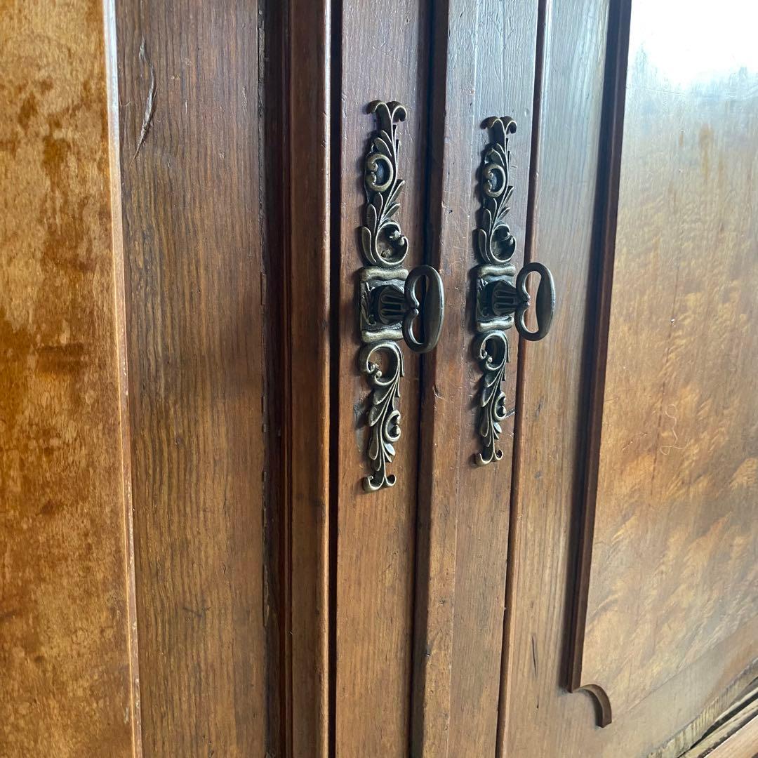 北欧　アンティーク　フランス製　キャビネット　カップボード　食器棚　飾り棚