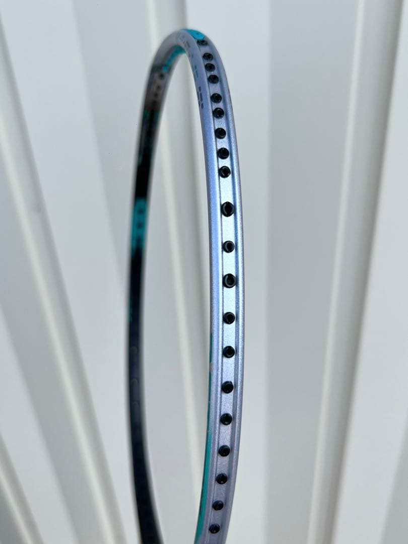 【美品】YONEXアストロクス88Dプロ4UG5 3AX88D-P