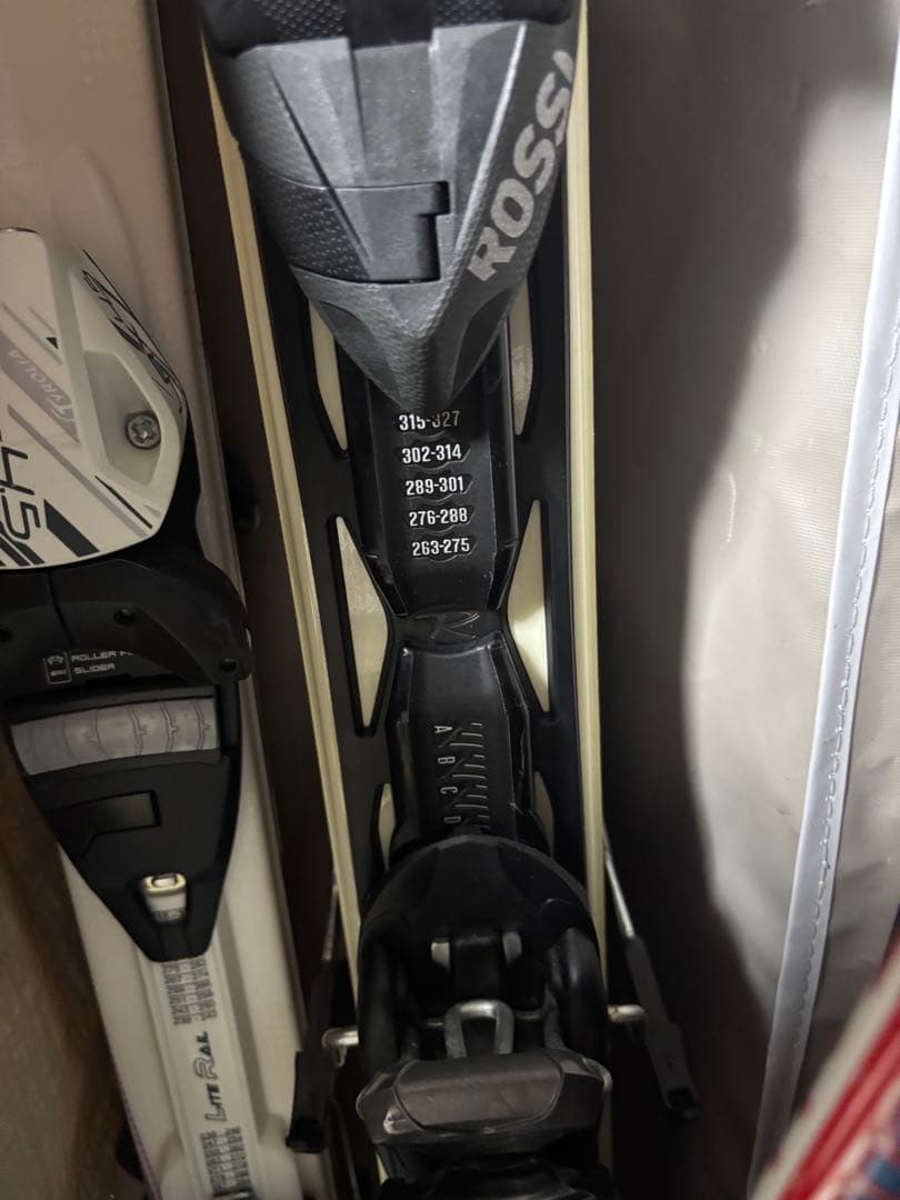 ROSSIGNOL A74スキーとポールセット