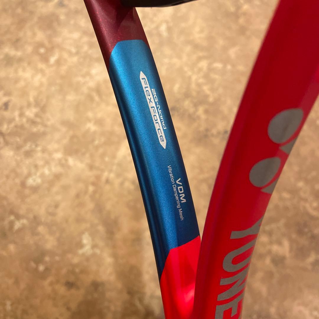 【今だけ値下げ】ヨネックスブイコア95/YONEXVCORE95 2021年式