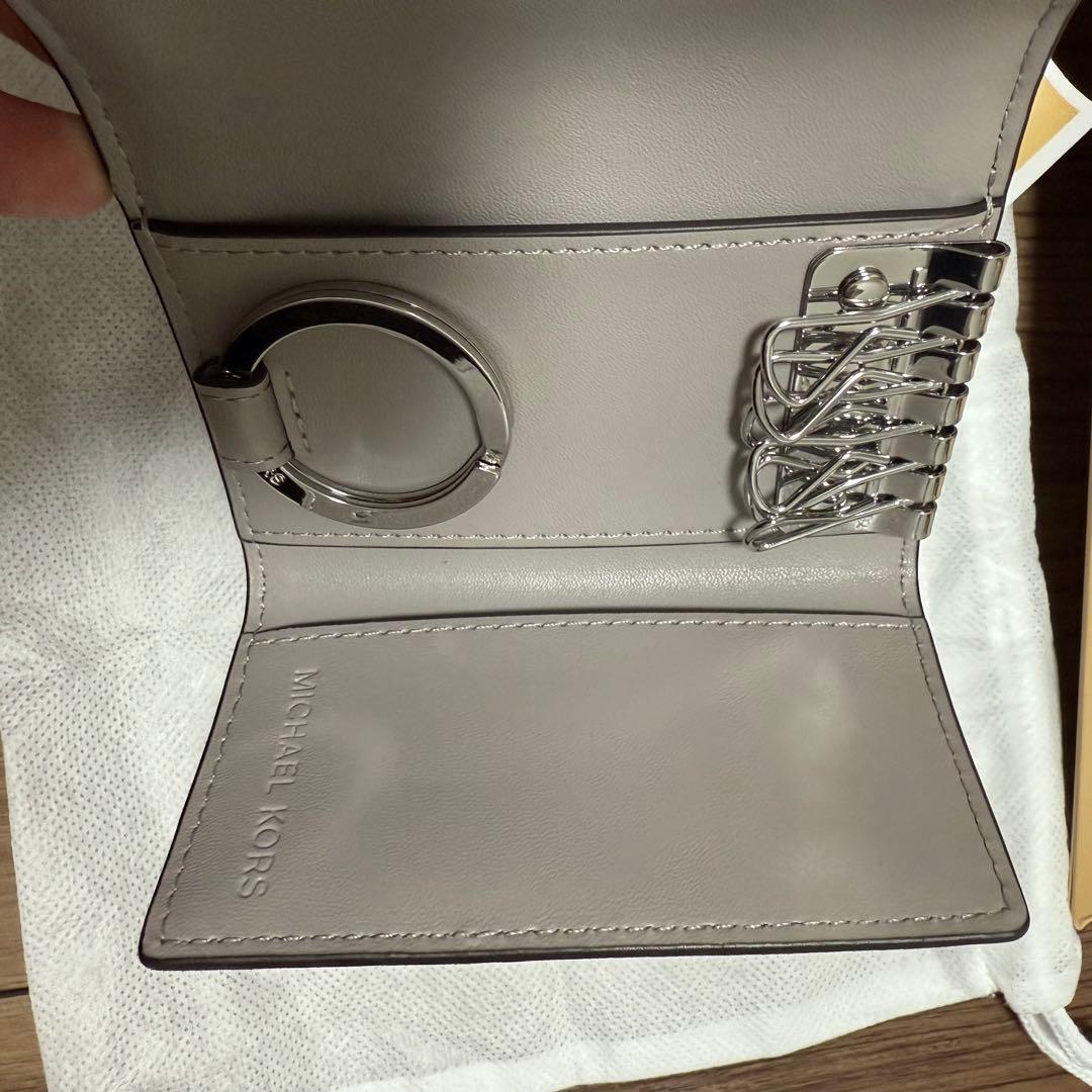 MICHAEL KORS レザーキーケース グレー