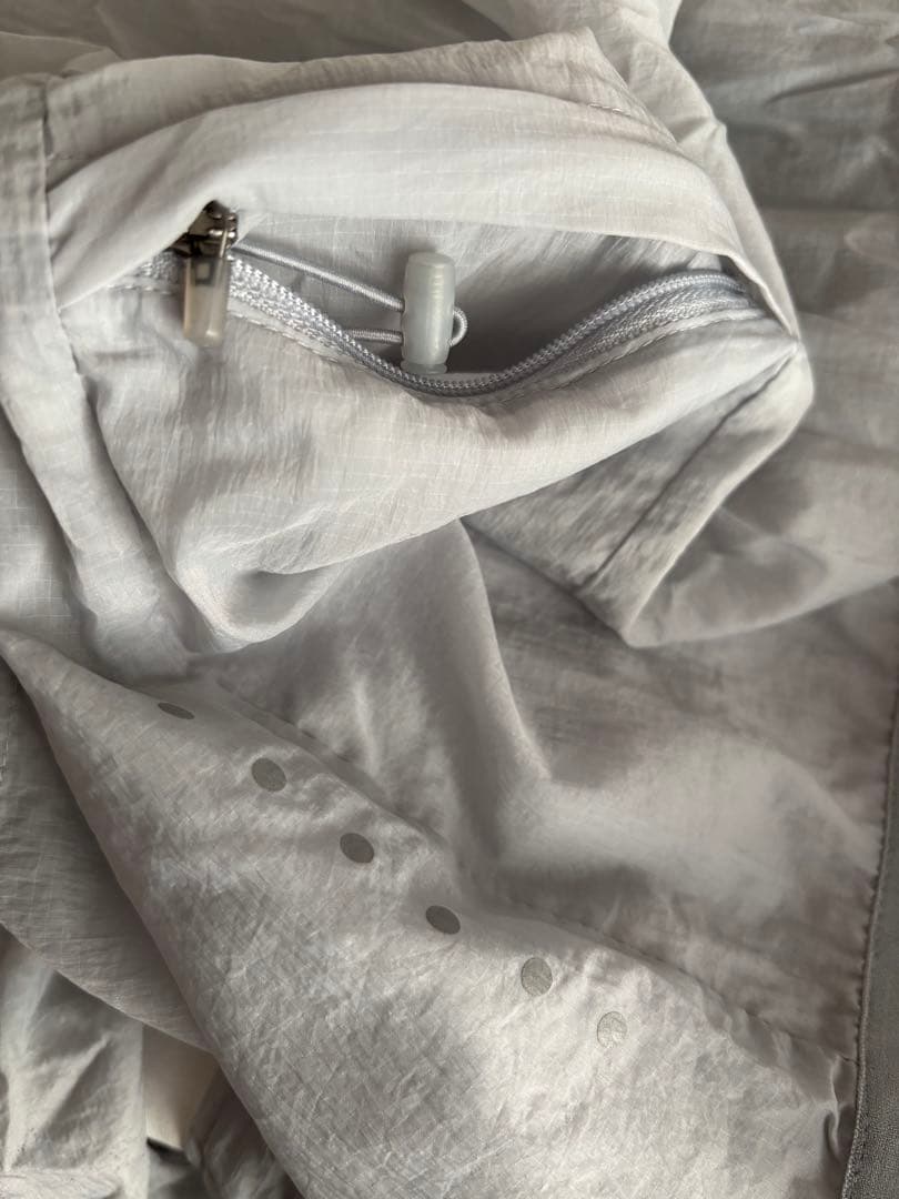 Nike Women'sウィンドブレーカー グレー