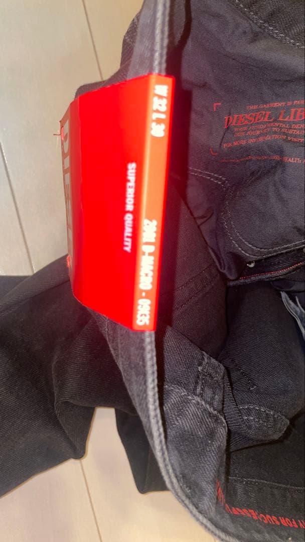 DIESEL ブラック　デニム　サイズ32インチ