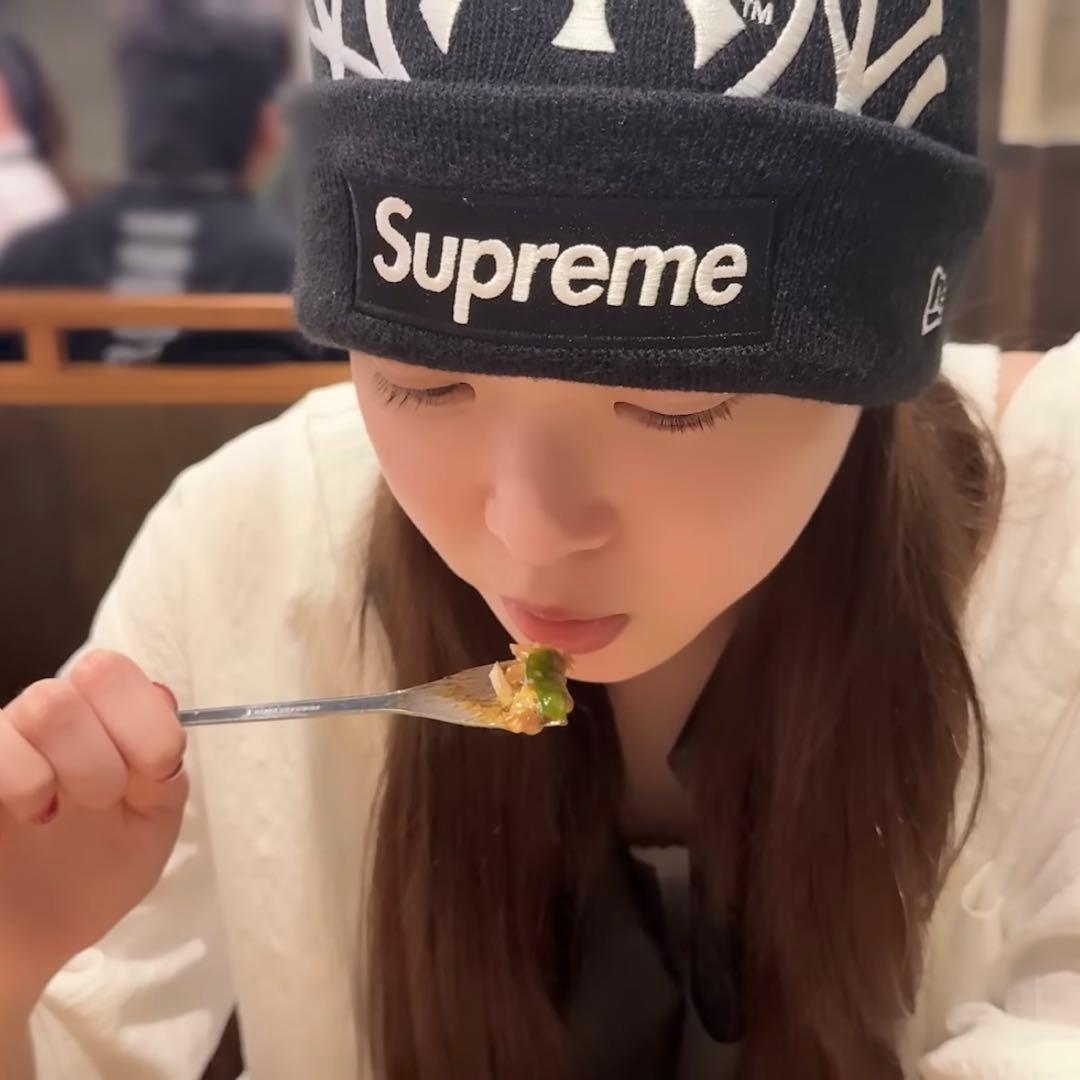 【ウンチェ着用】Supreme ニット帽 ニューヨーク・ヤンキース ブラック