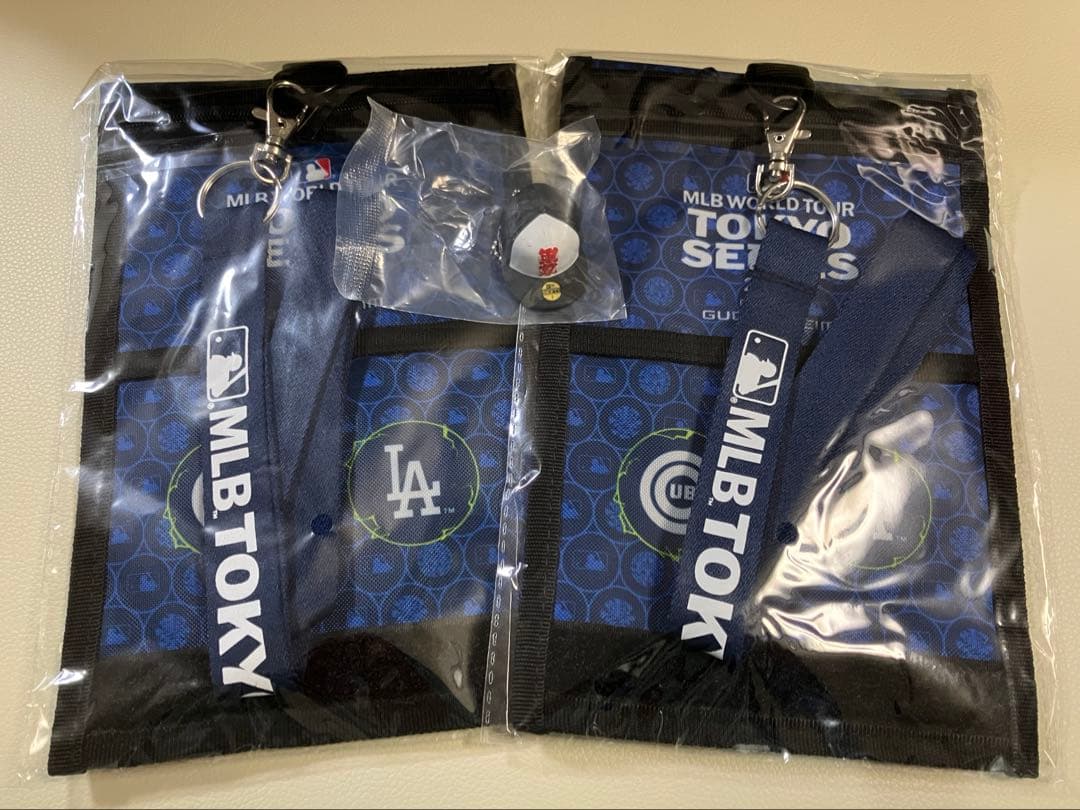 MLB 東京シリーズ 2025 開幕戦チケットホルダー2個セットおまけ付き