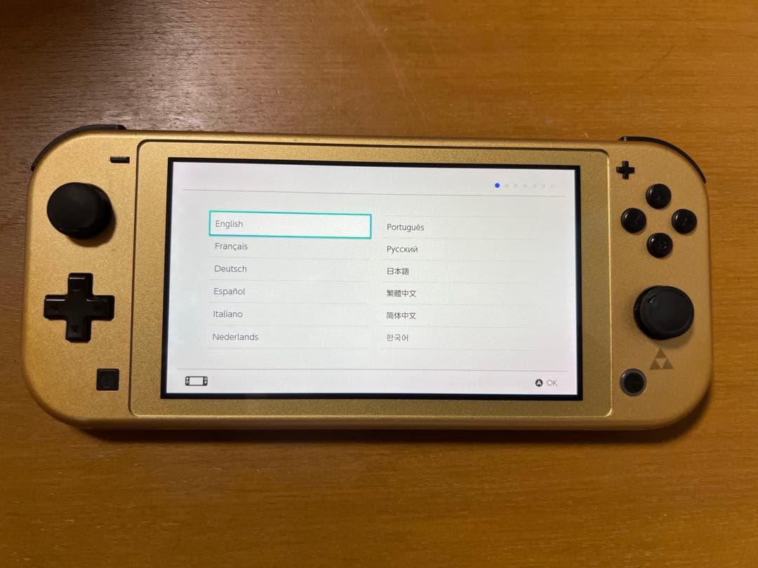 ニンテンドースイッチライト　Switch 本体　ハイラルエディション　ソフト