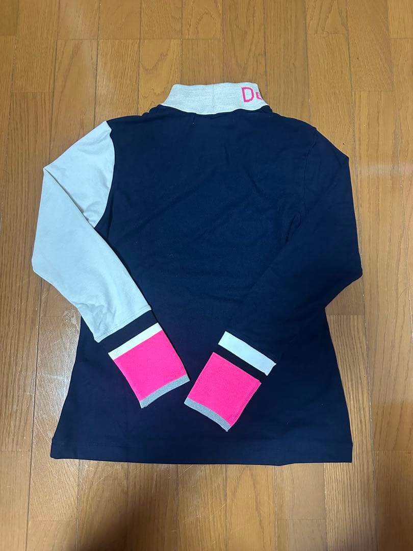 ディセンバーメイ　モックネック