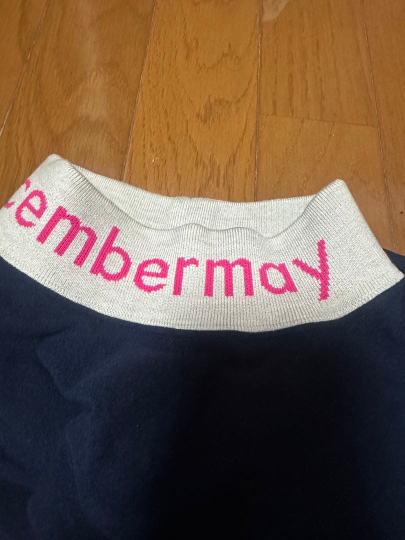 ディセンバーメイ　モックネック