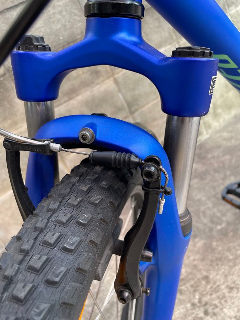 【よこ】スペシャライズドspecialized Hot Rock24ブルー