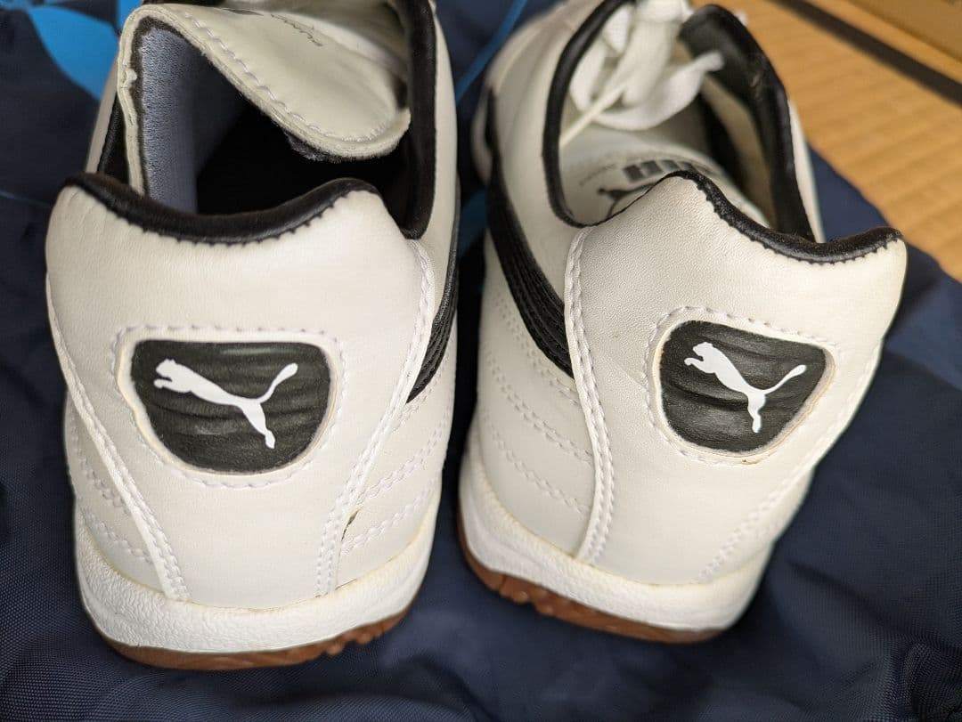 PUMA サッカーシューズ ホワイト/ブラック