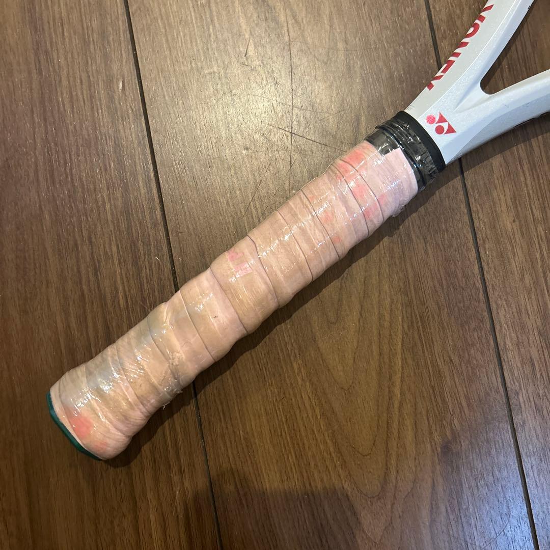 大坂なおみモデル YONEX EZONE ホワイト/ピンク