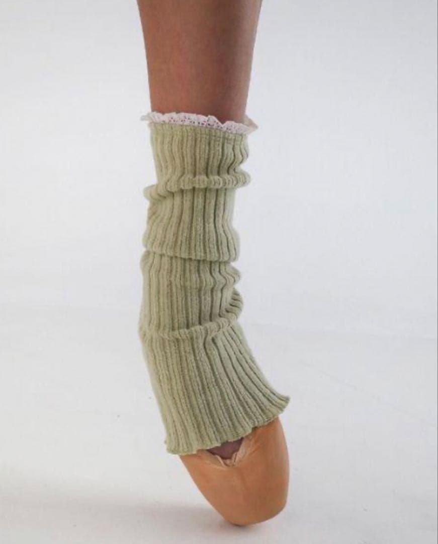 新品未使用　LEVDANCE レヴダンス　レッグウォーマー