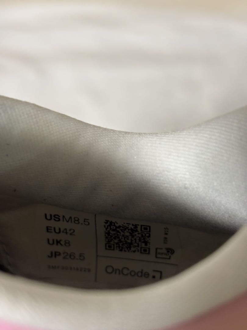 オン ON ランニング　クラウドブーム マックス メンズ　8.5 26.5cm