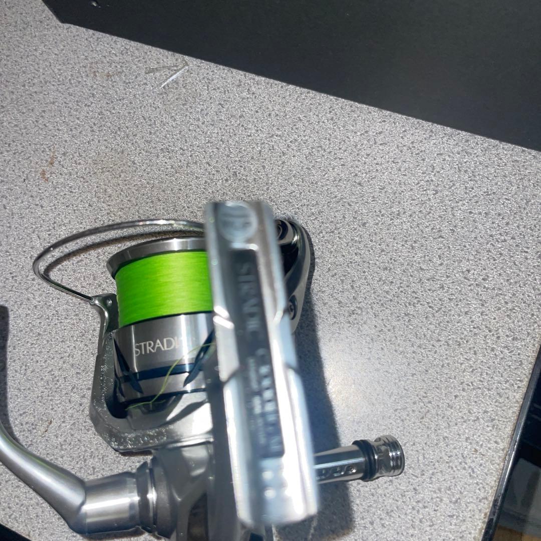 スピニングリール C3000 ストラディック