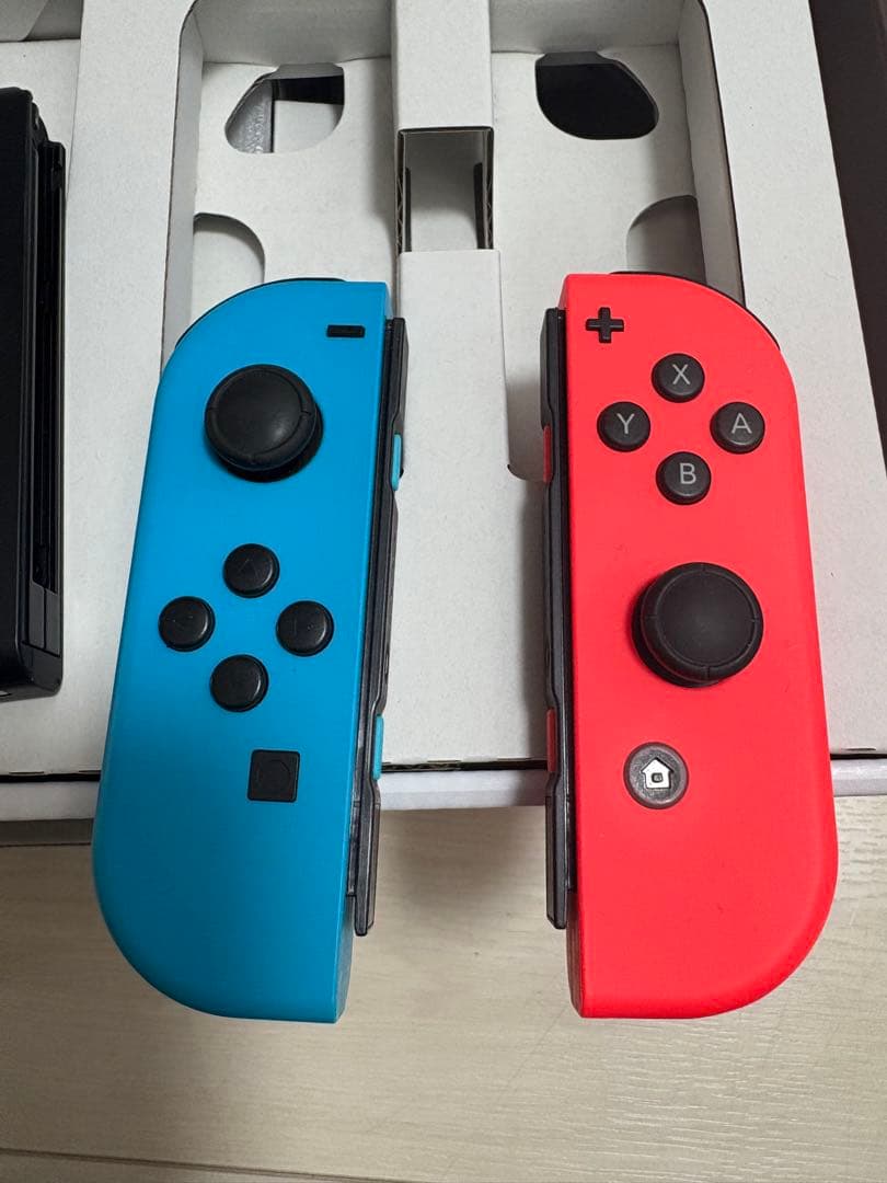 バッテリー強化版 Nintendo Switch ネオンブルーネオンレッド 本体