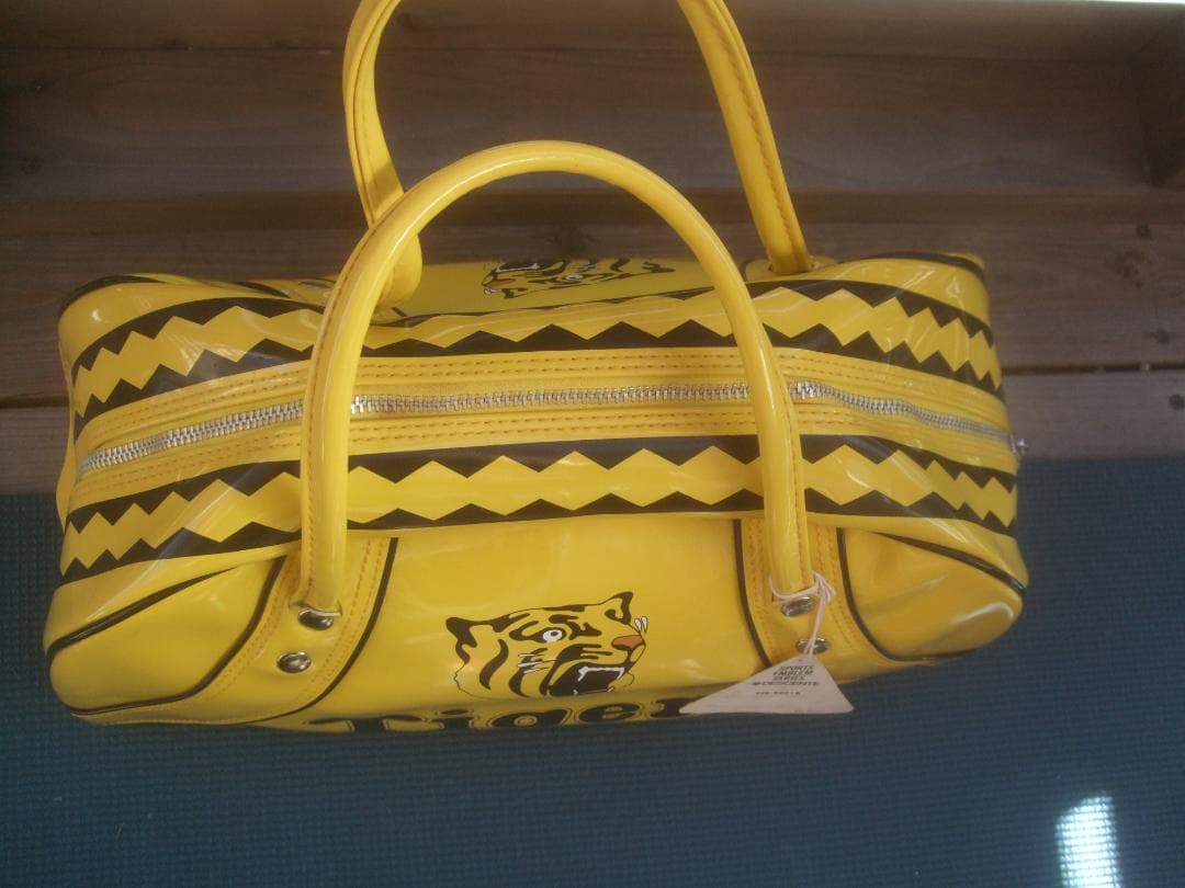 昭和レトロ★ 阪神タイガース　ボストンバッグ ★タグ付き未使用