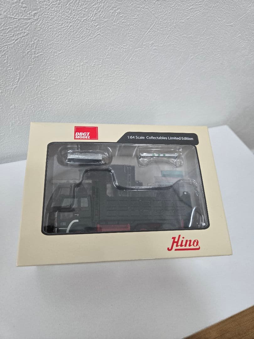DBGT 1/64 日野 スーパードルフィン ダンプ トラック 黒