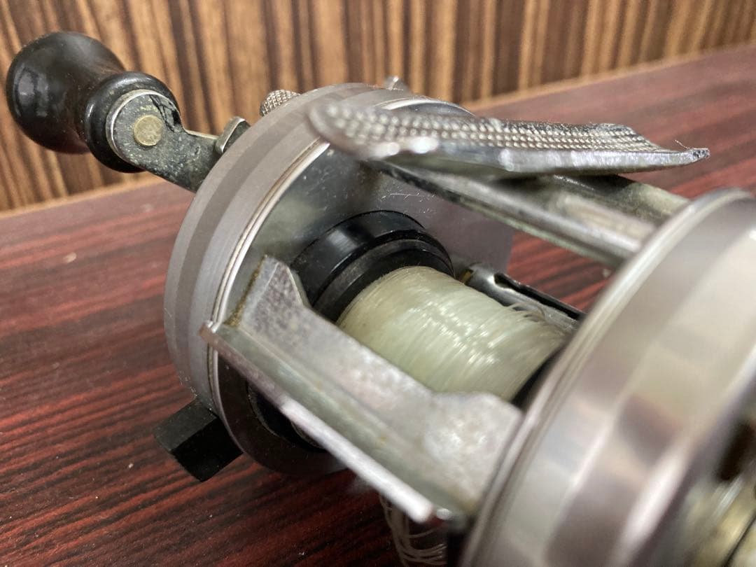 アブガルシア　アンバサダー　2500c ブロンズプレート