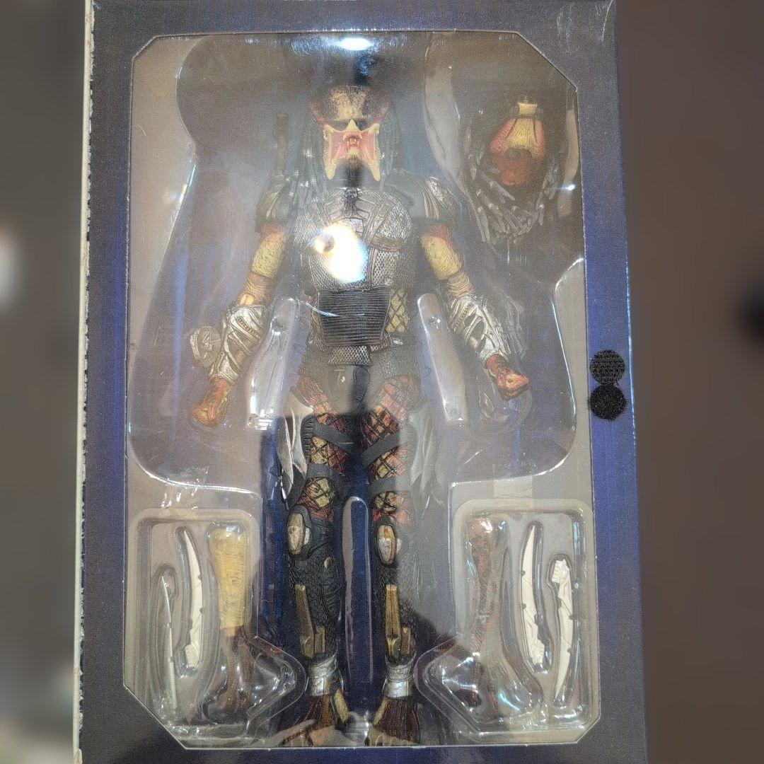 フジティブ　プレデター アルティメット 7インチ アクションフィギュア　ネカ