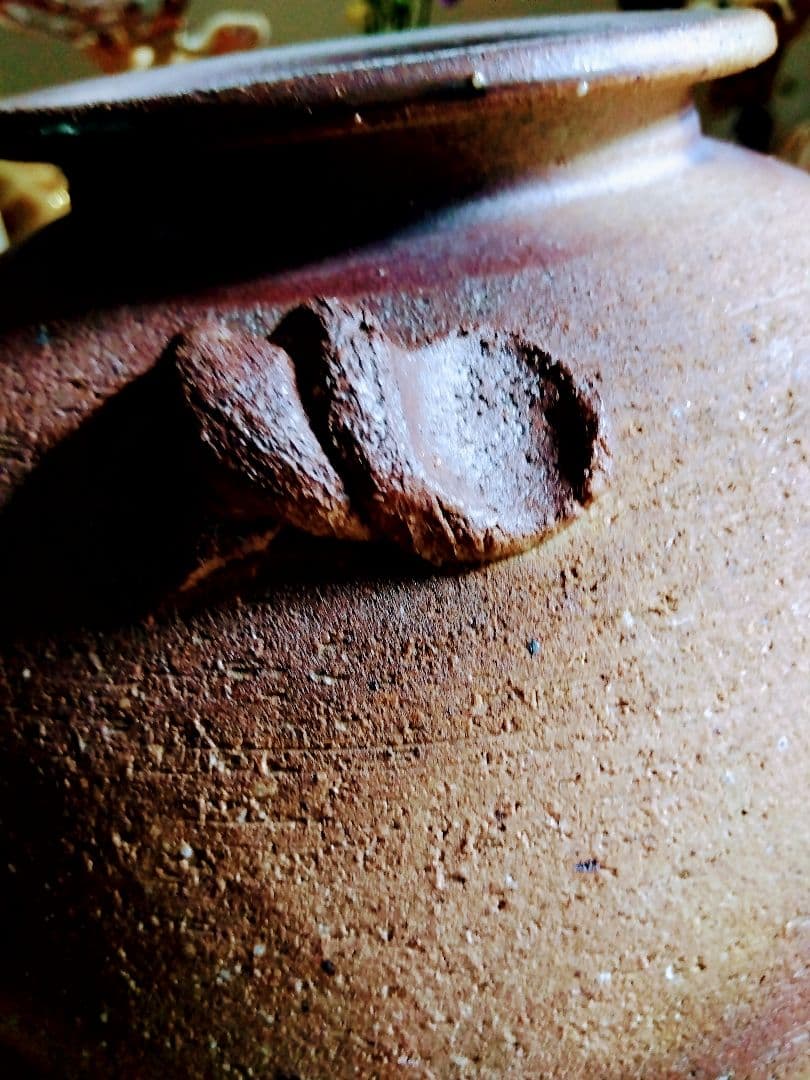 備前焼き?陶器製花瓶 .2313グラム位