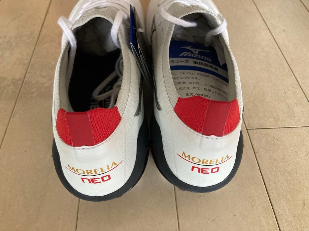 モレリアネオ4βジャパン　白　26.5㎝　新品。