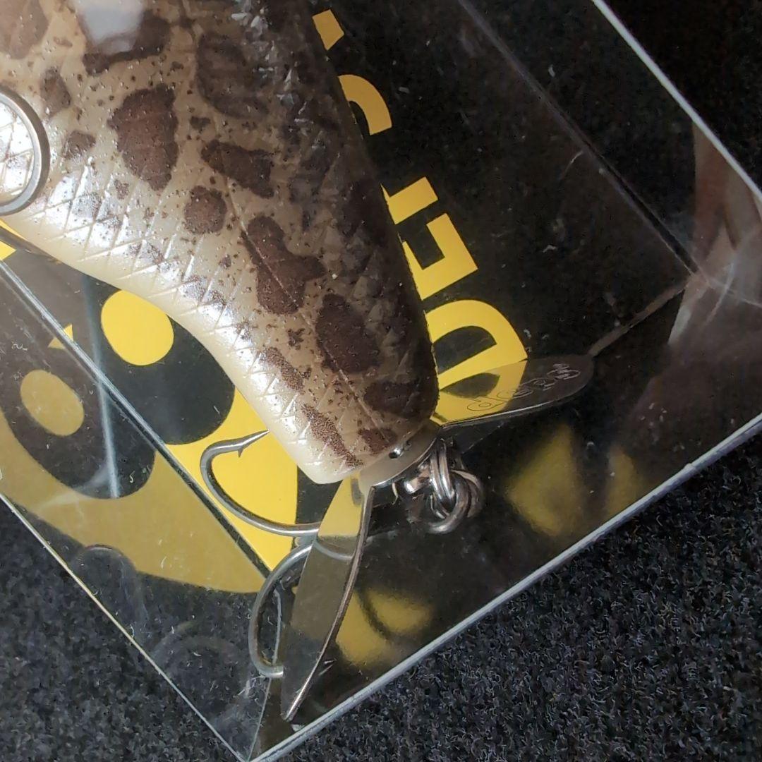 【デプス】バズジェット　マグナム　ボーン　キープキャスト限定　蛍光グリーン発光！