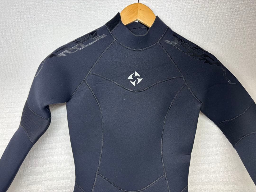 未使用 ウェットスーツ 5mm 裏起毛 レディース Sサイズ