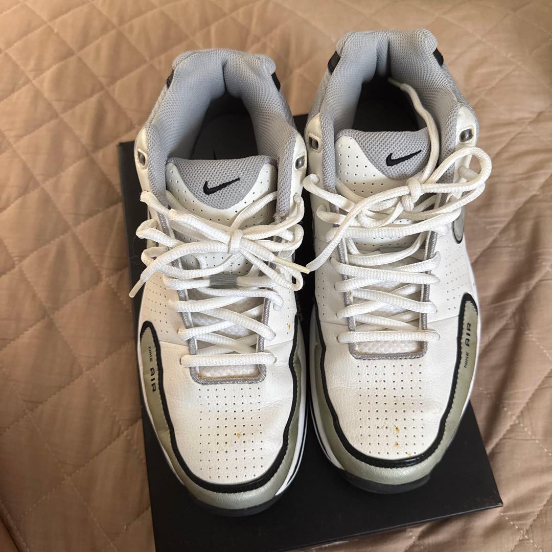 Nike Air シューズ　バッシュ