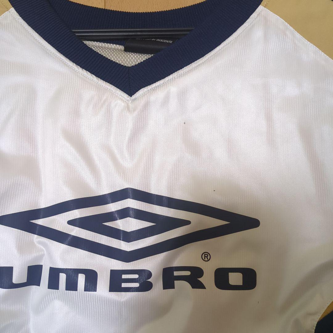 値引き不可☆　希少♥　UMBRO　アンブロ　中綿　ピステ